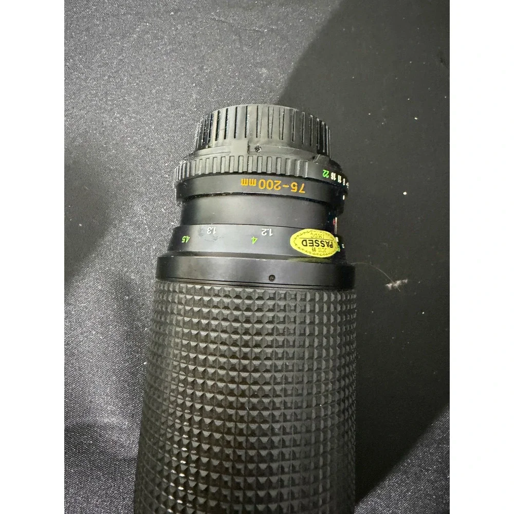 Minolta MD Zoom Rokkor-X 75-200mm f4.5 Lens Black Excellent Manual Focus‎ Japan